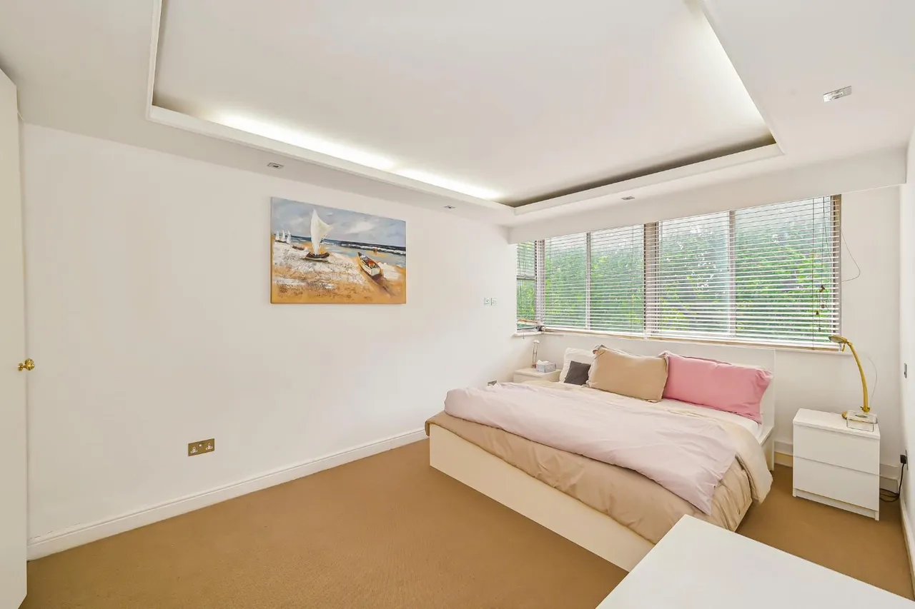 Cambridge Square, London, W2, photo 3