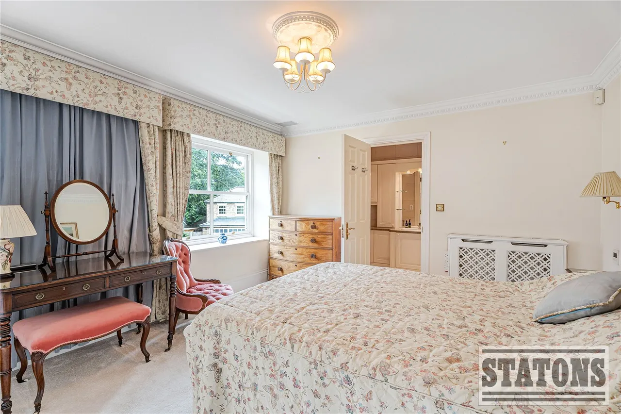 Games Road, Barnet, EN4 9HX, photo 15