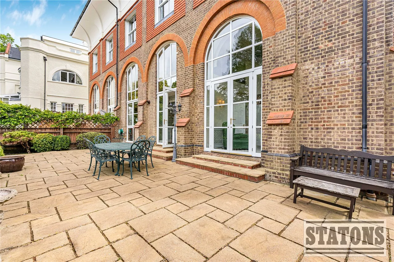 Games Road, Barnet, EN4 9HX, photo 2