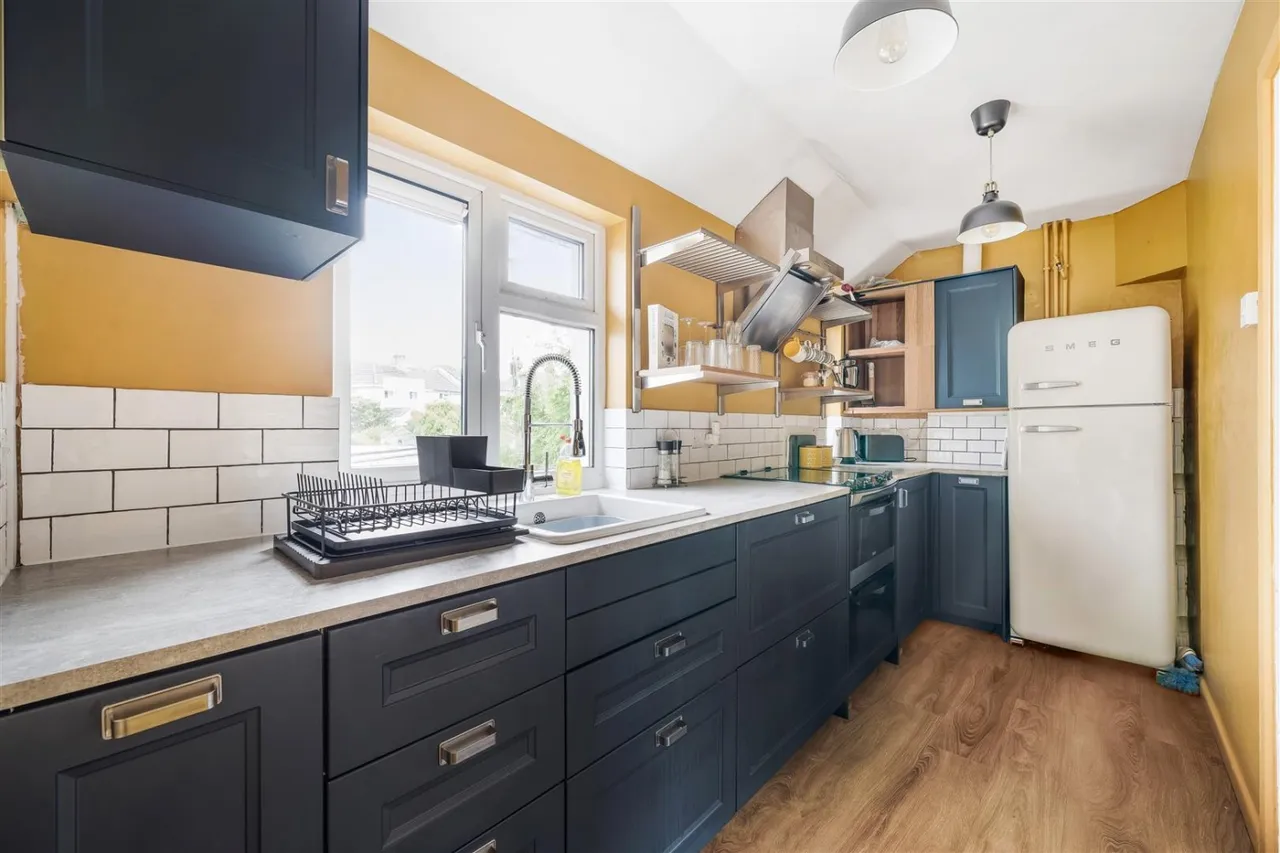 Chywoone Avenue, Newlyn, TR18, photo 9