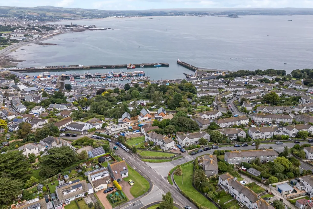 Chywoone Avenue, Newlyn, TR18, photo 24