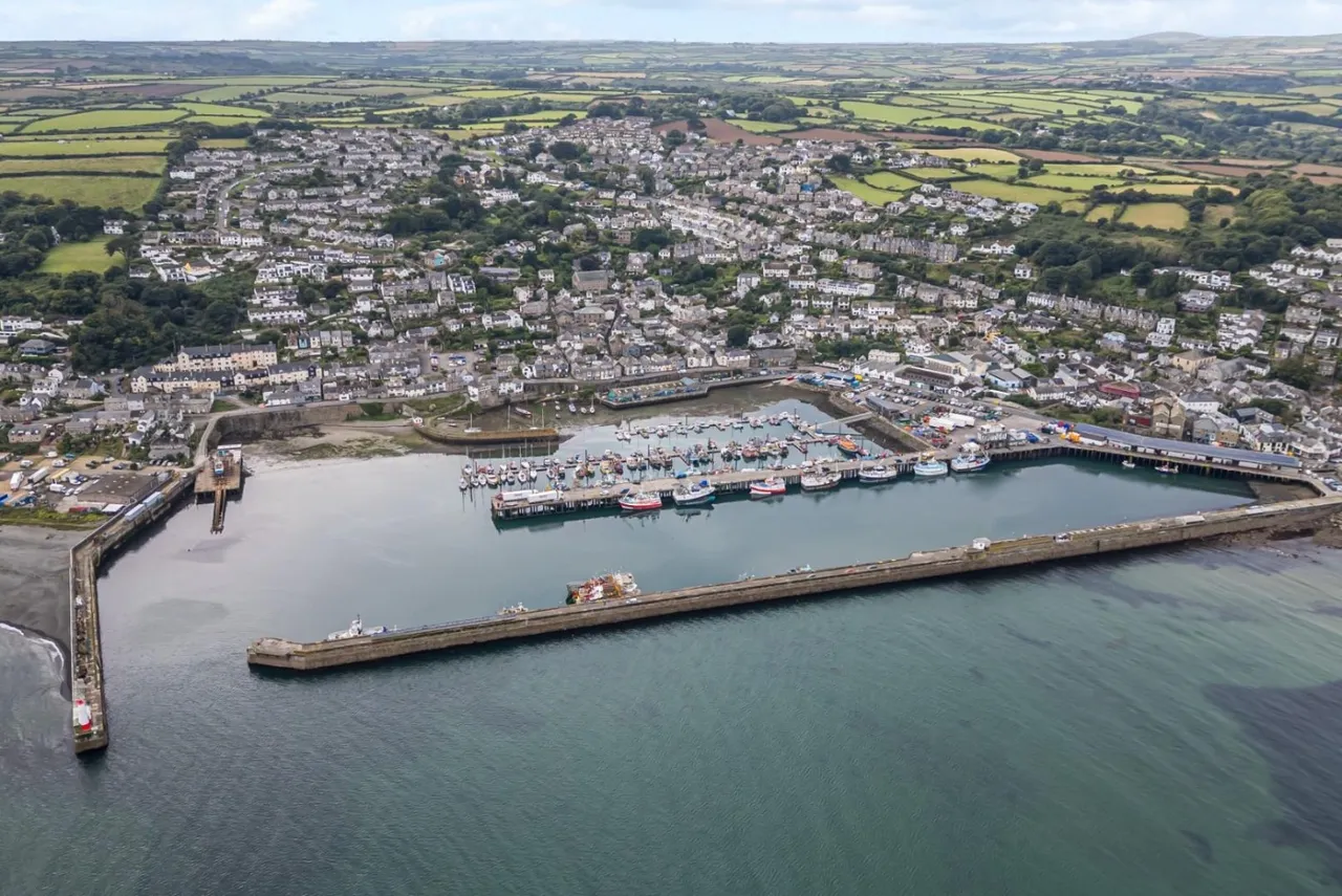 Chywoone Avenue, Newlyn, TR18, photo 26