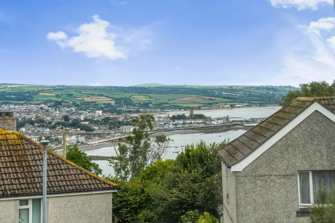 Chywoone Avenue, Newlyn, TR18, photo 16