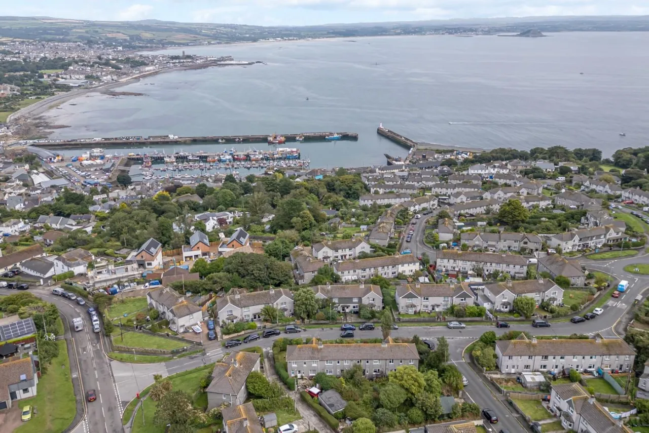 Chywoone Avenue, Newlyn, TR18, photo 22