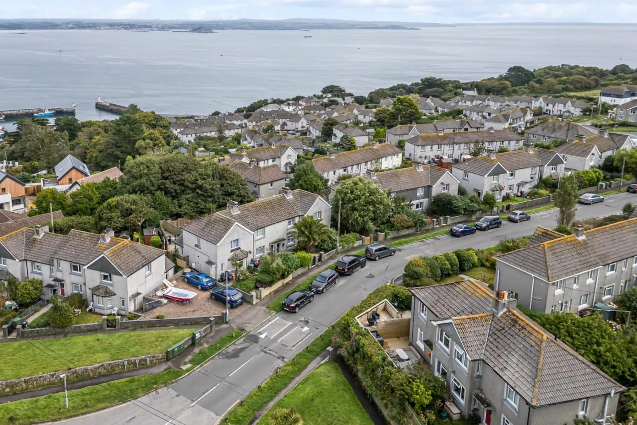 Chywoone Avenue, Newlyn, TR18, photo 18