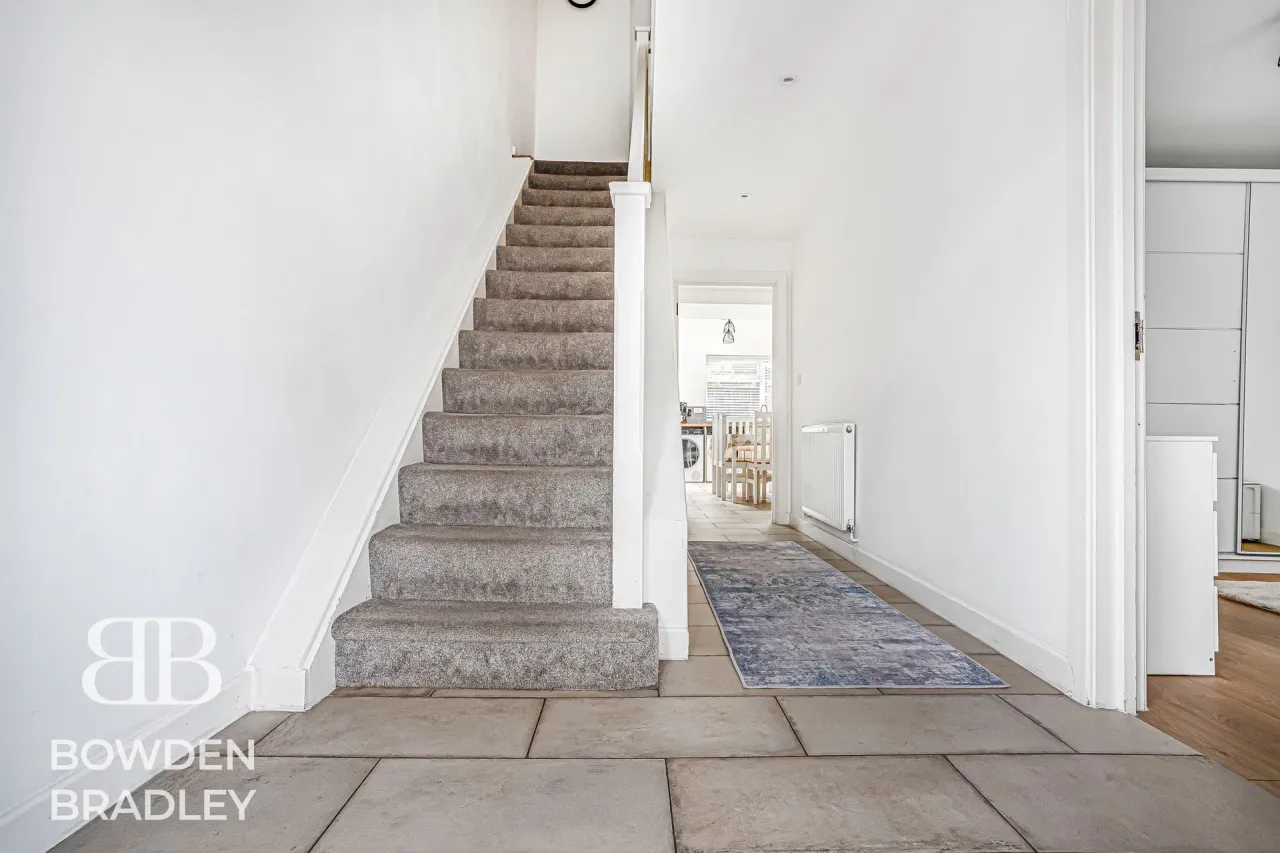 New North Road, Hainault, IG6, photo 31