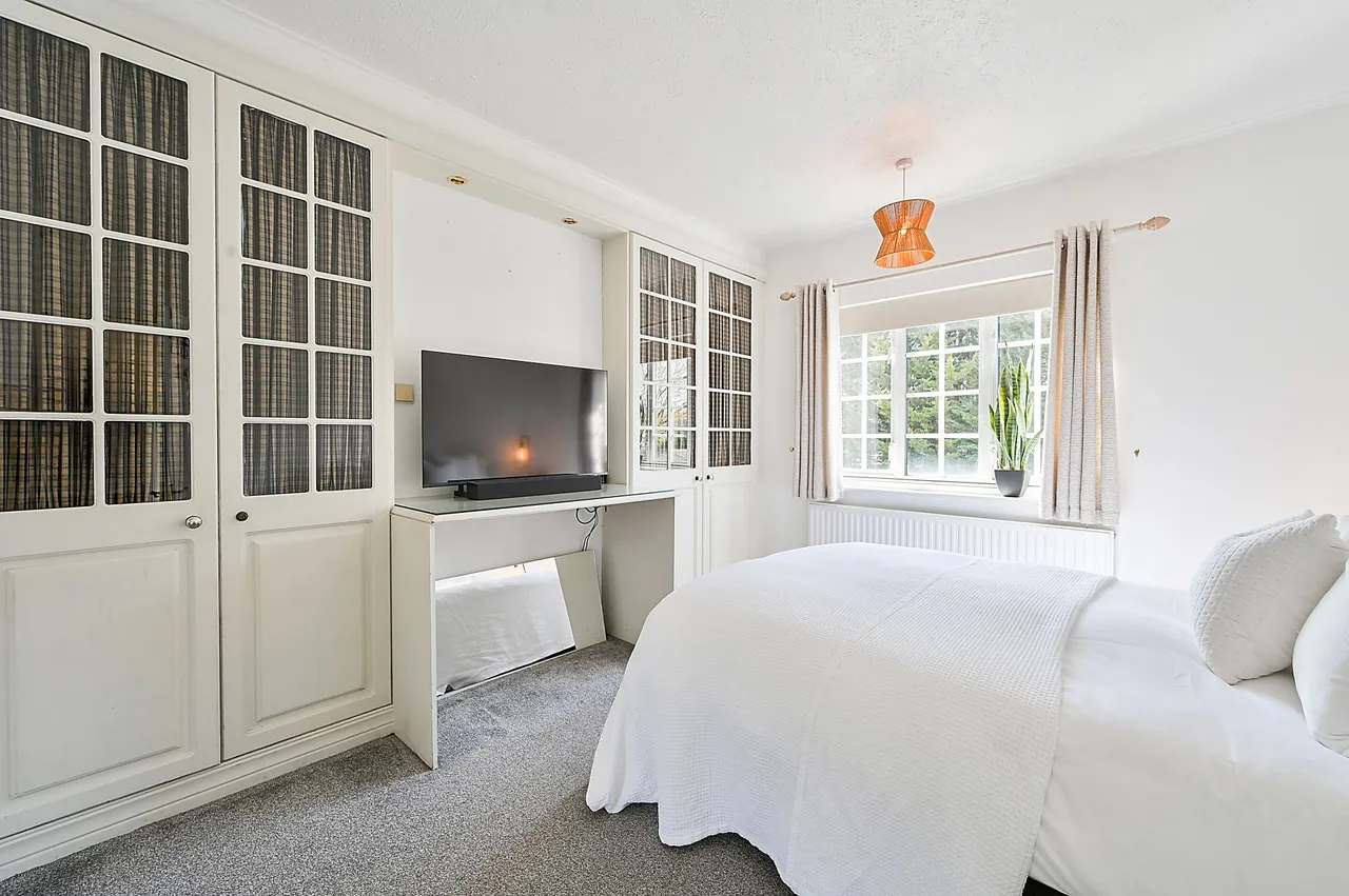 6 Burton Gardens, Hounslow, photo 10