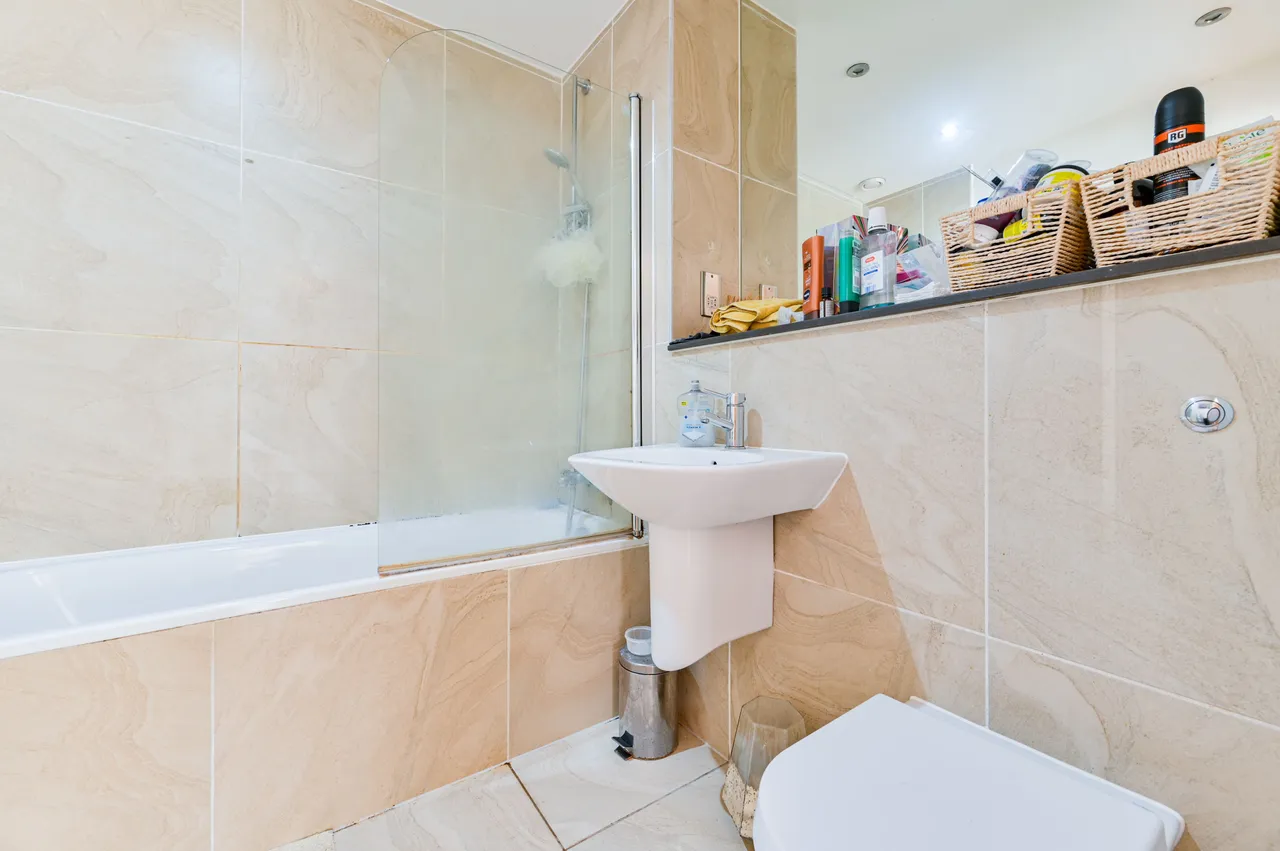 Harrow, HA2, photo 4