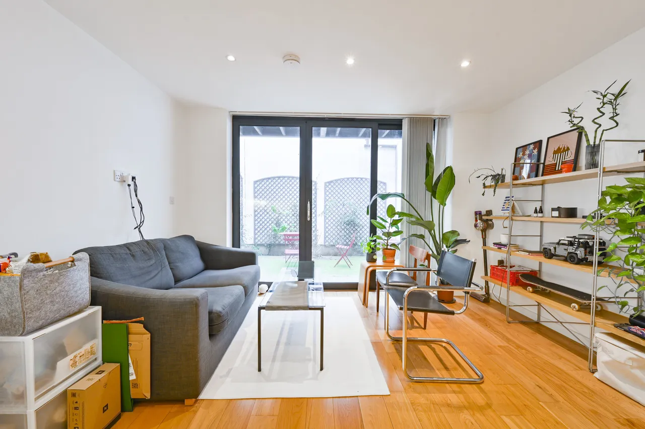 Flat 5, Lionswood, 349 Caledonian Road, London, photo 6