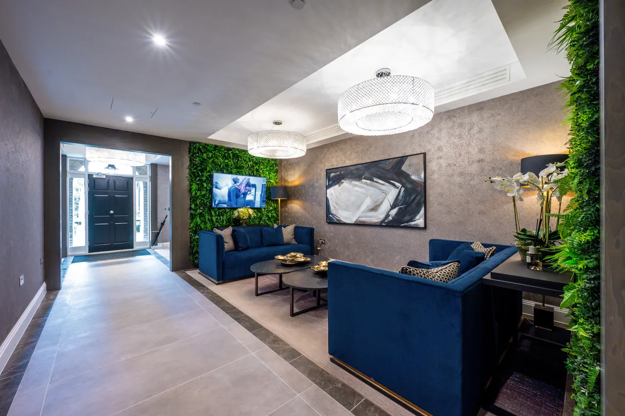 London, SW20, photo 4
