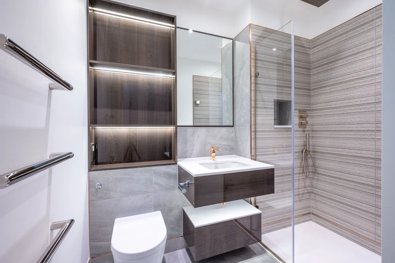 London, SW20, photo 8
