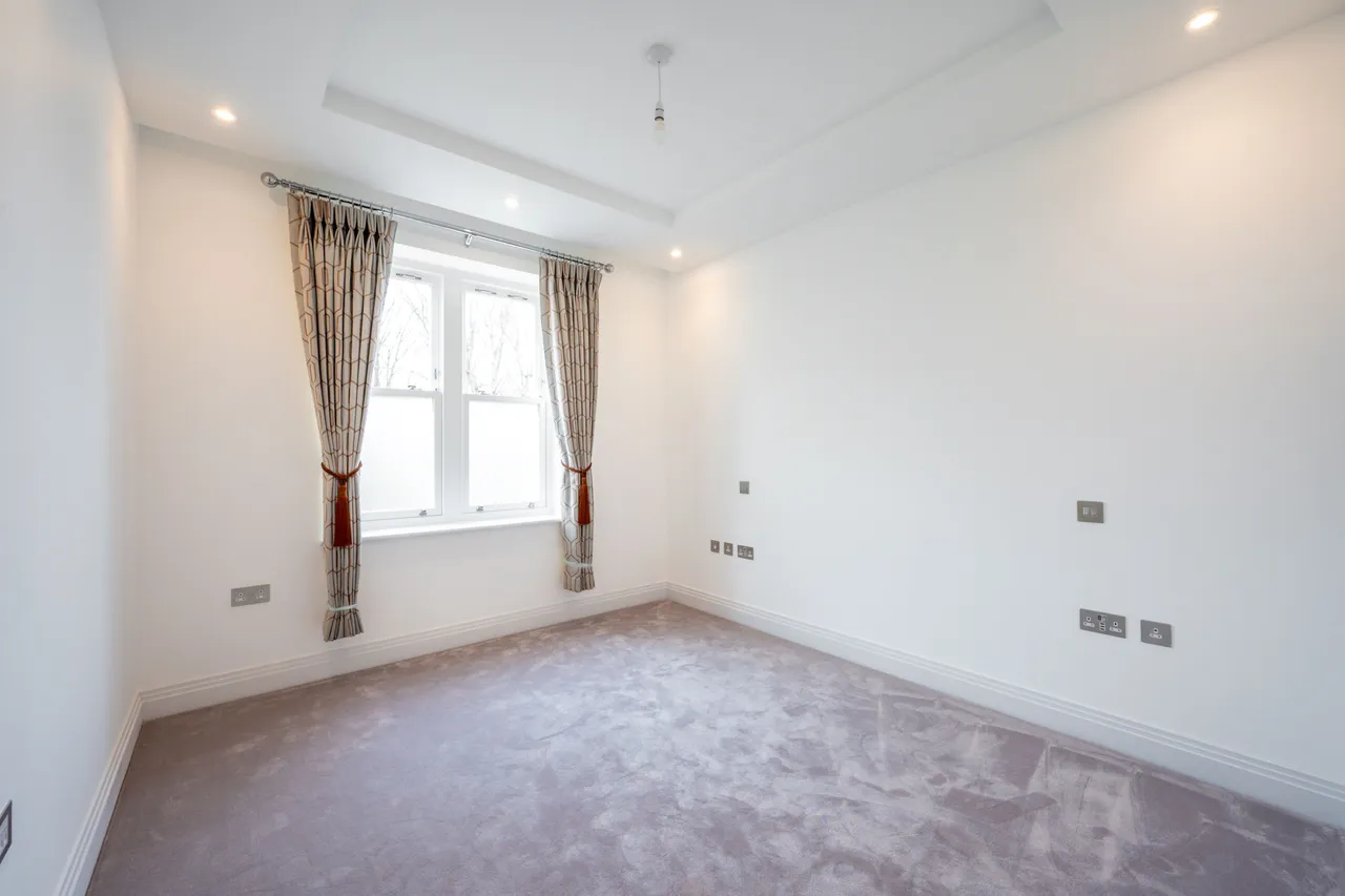 London, SW20, photo 7