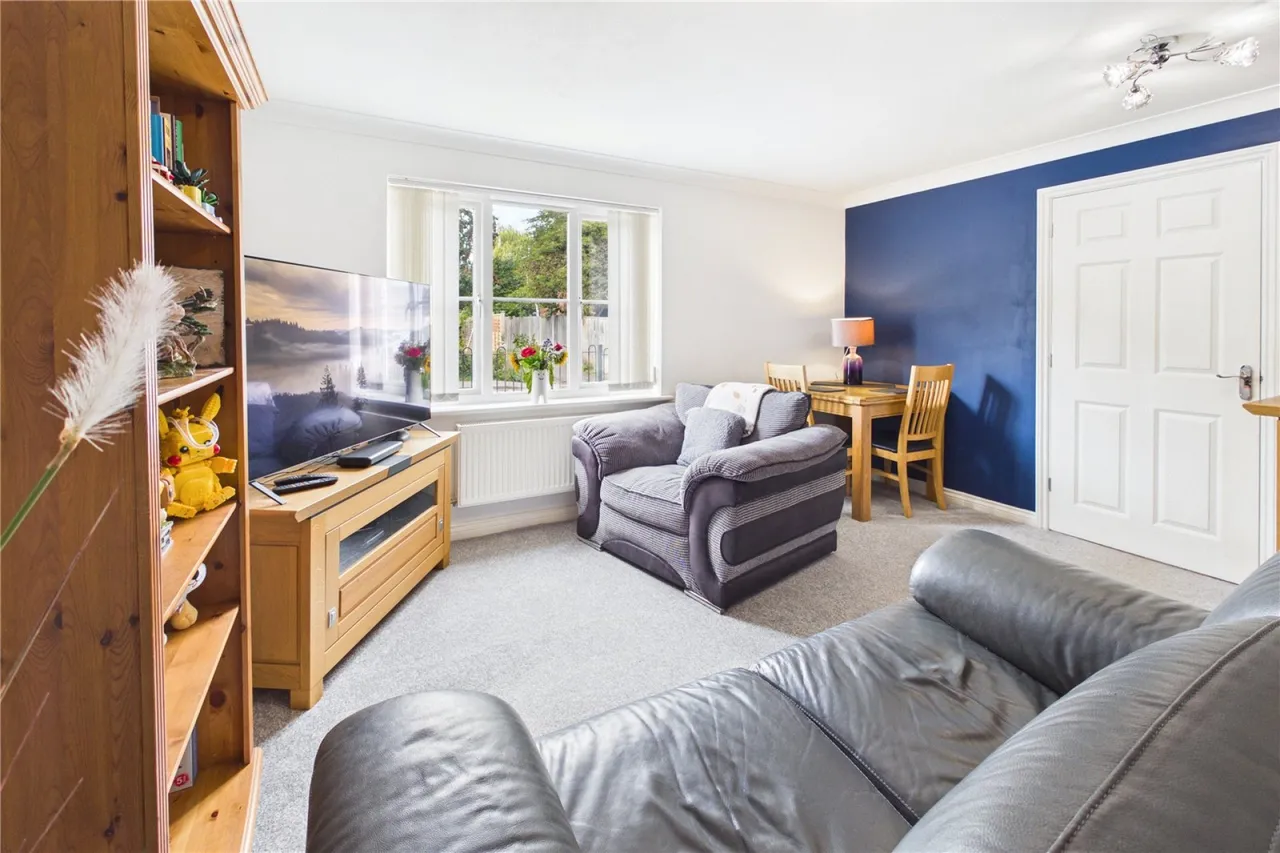 St. Michaels Road, Newbury, RG14, photo 3