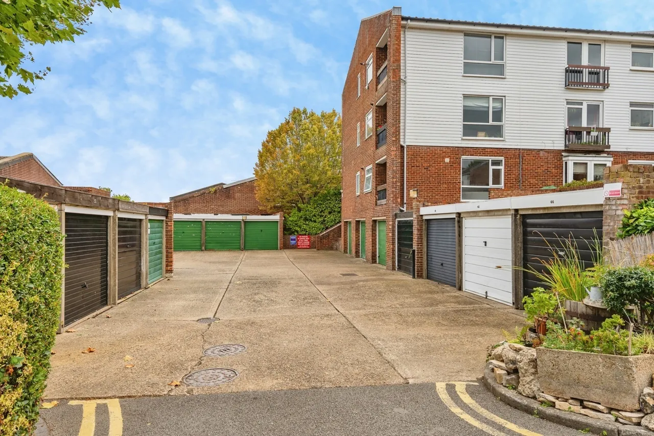Holmbury Grove, Croydon, CR0, photo 9