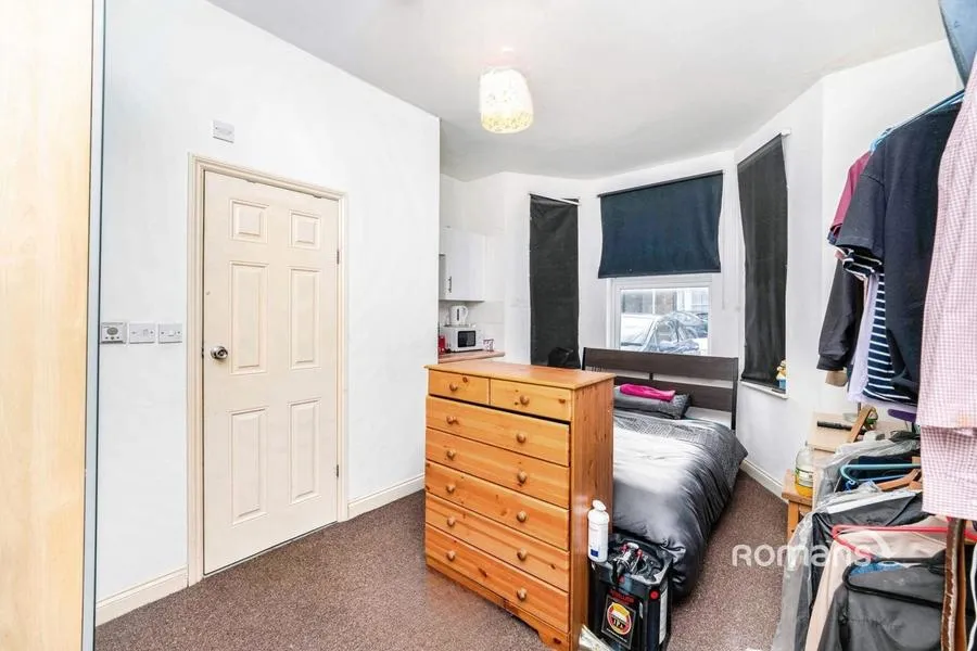 Hinton Road, Uxbridge, UB8, photo 2