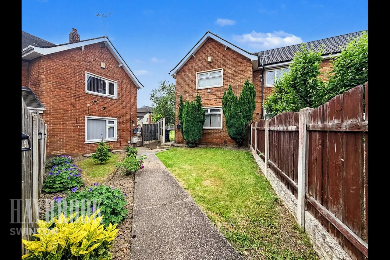 2 bed house for sale, Reader Crescent, Mexborough