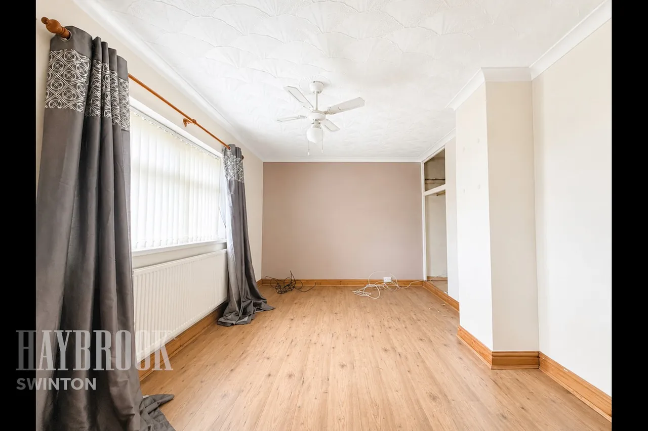 Reader Crescent, Mexborough, photo 10