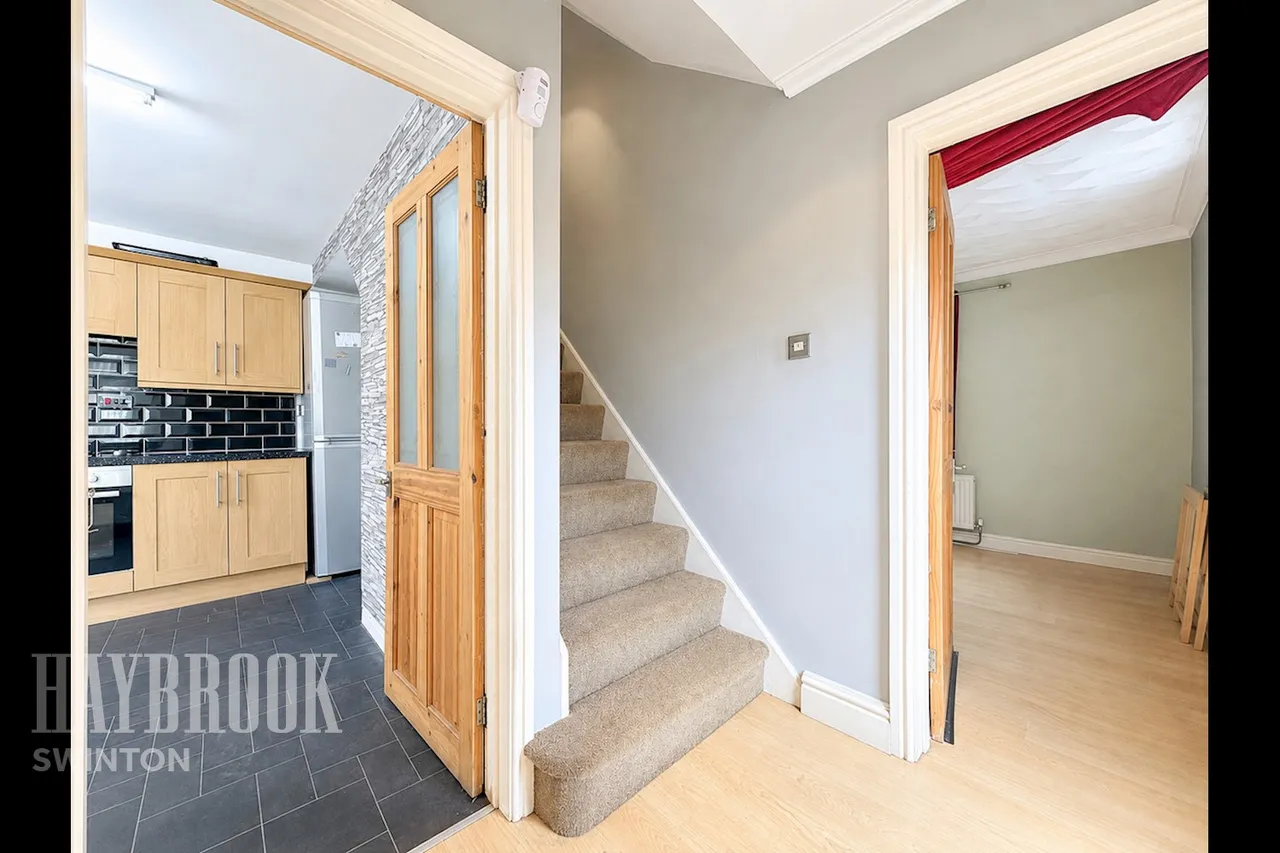 Reader Crescent, Mexborough, photo 6