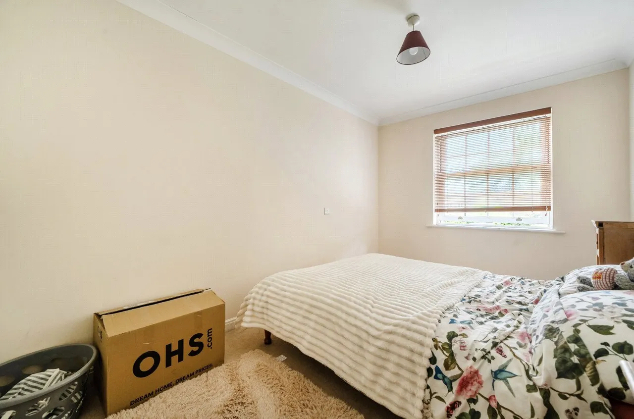 Montague Close, Wokingham, RG40, photo 16