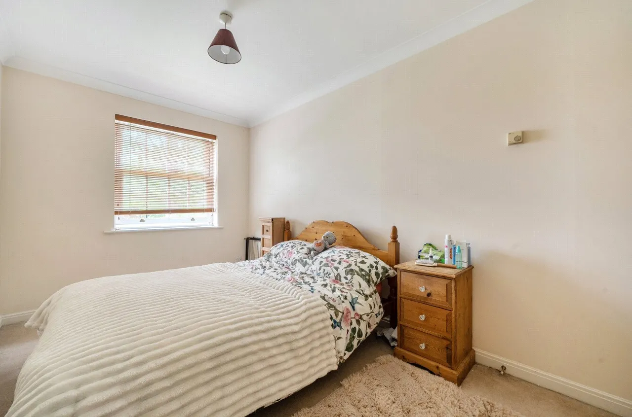 Montague Close, Wokingham, RG40, photo 15