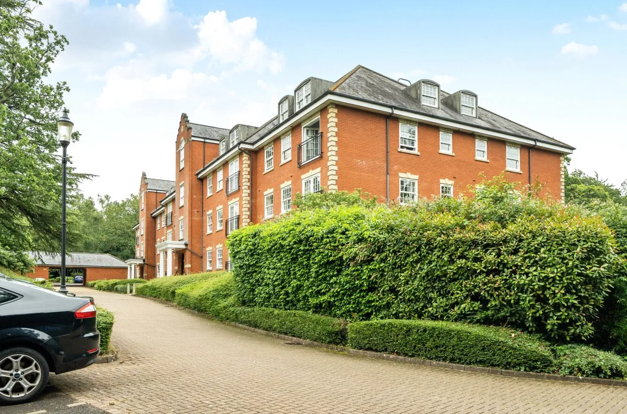 Montague Close, Wokingham, RG40, photo 25
