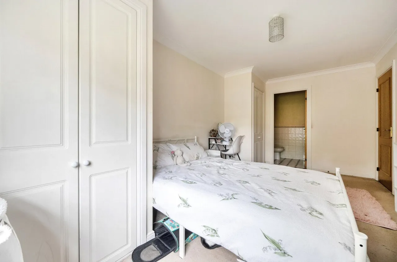 Montague Close, Wokingham, RG40, photo 11