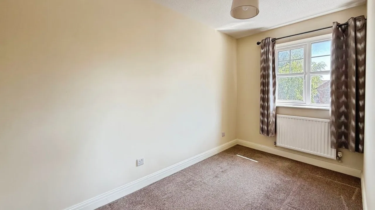 Kingfisher Drive, Westbury, photo 8