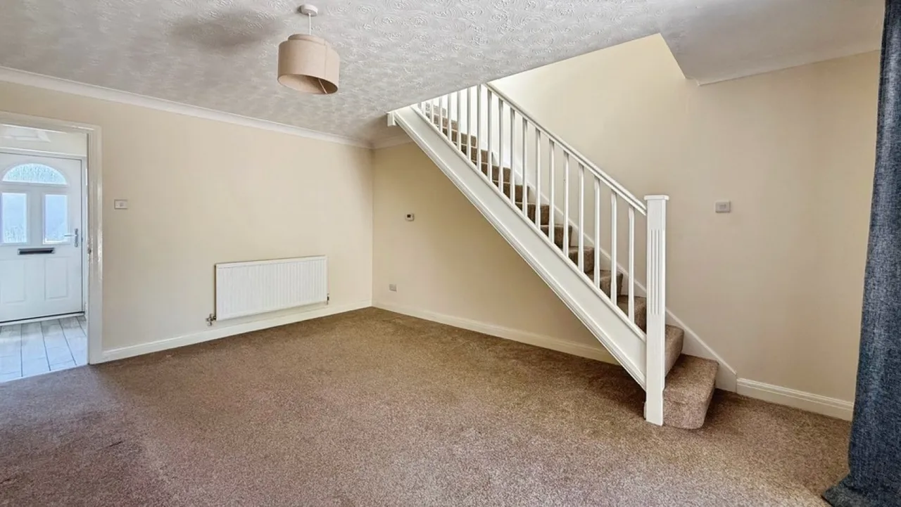 Kingfisher Drive, Westbury, photo 5