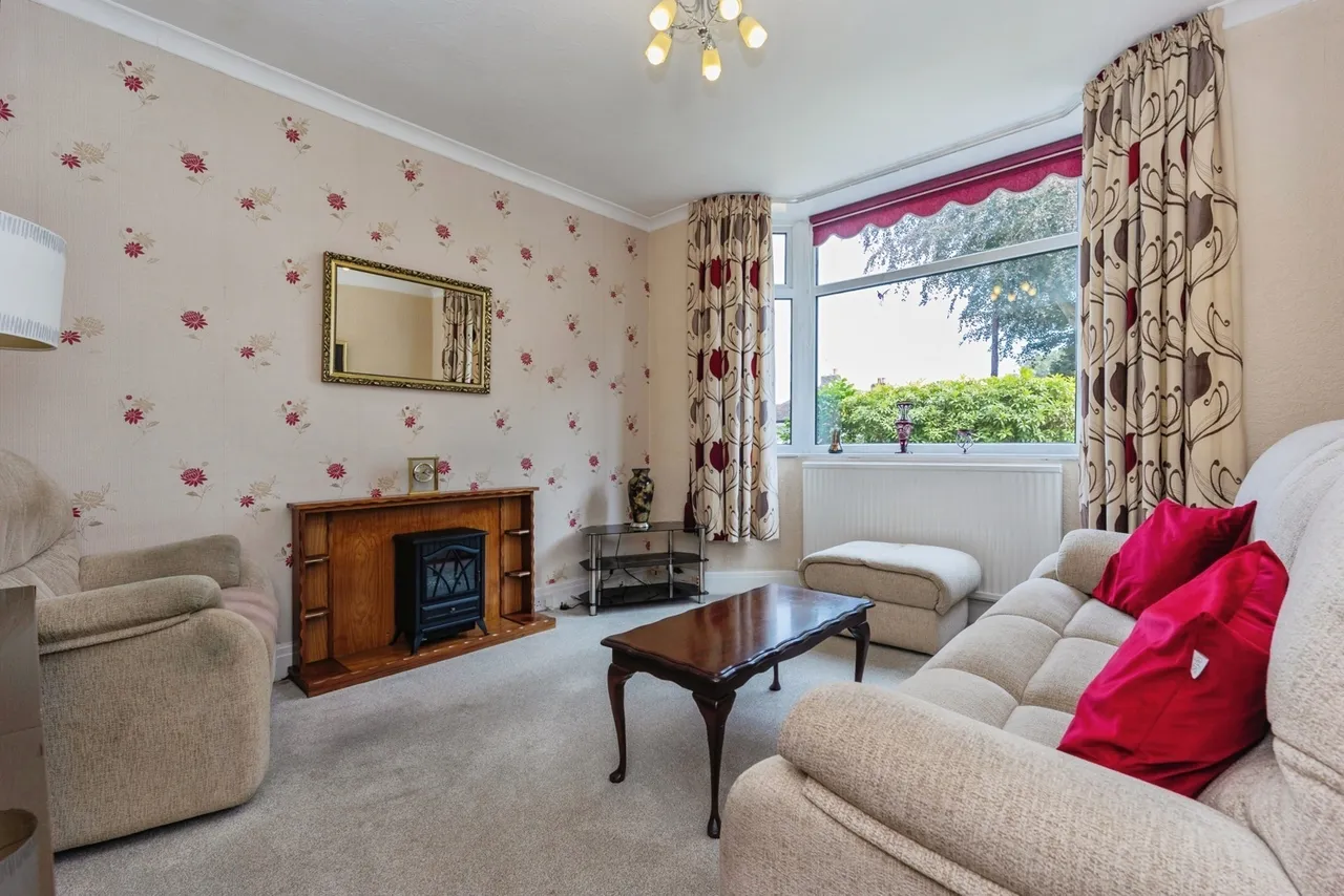 Millford Avenue, Urmston, Manchester, Greater Manchester, M41, photo 3