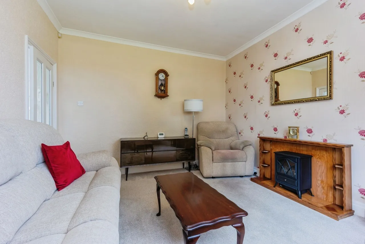 Millford Avenue, Urmston, Manchester, Greater Manchester, M41, photo 4