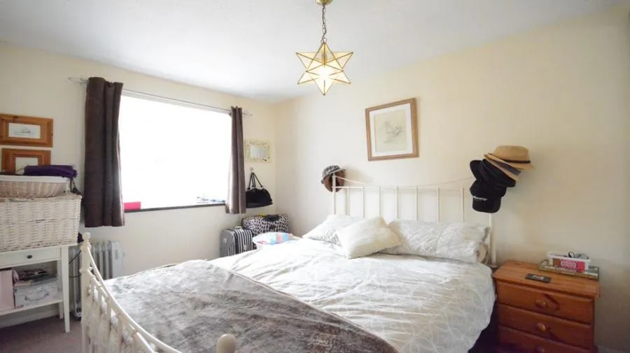 Chisbury Close, Bracknell, RG12, photo 2
