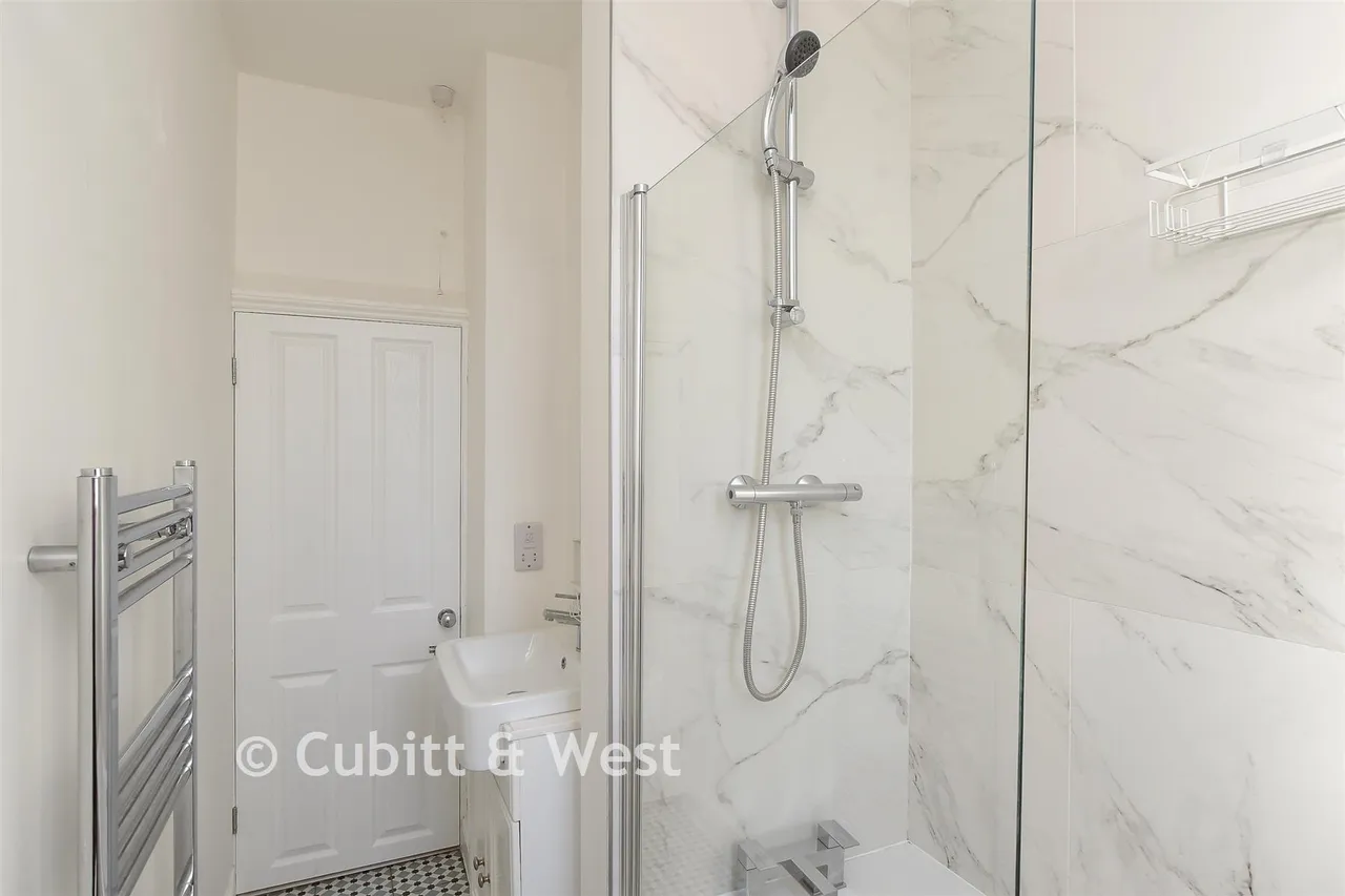 Wray Park Road, Reigate, RH2, photo 13