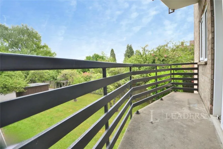 2 bed flat for sale, Hills Road, Cambridge, CB2