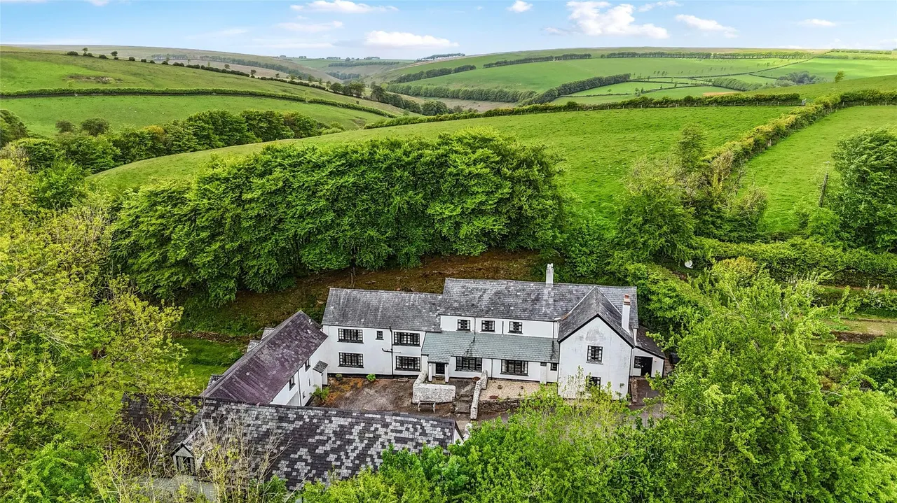 13 bed house for sale, Sandyway, South Molton