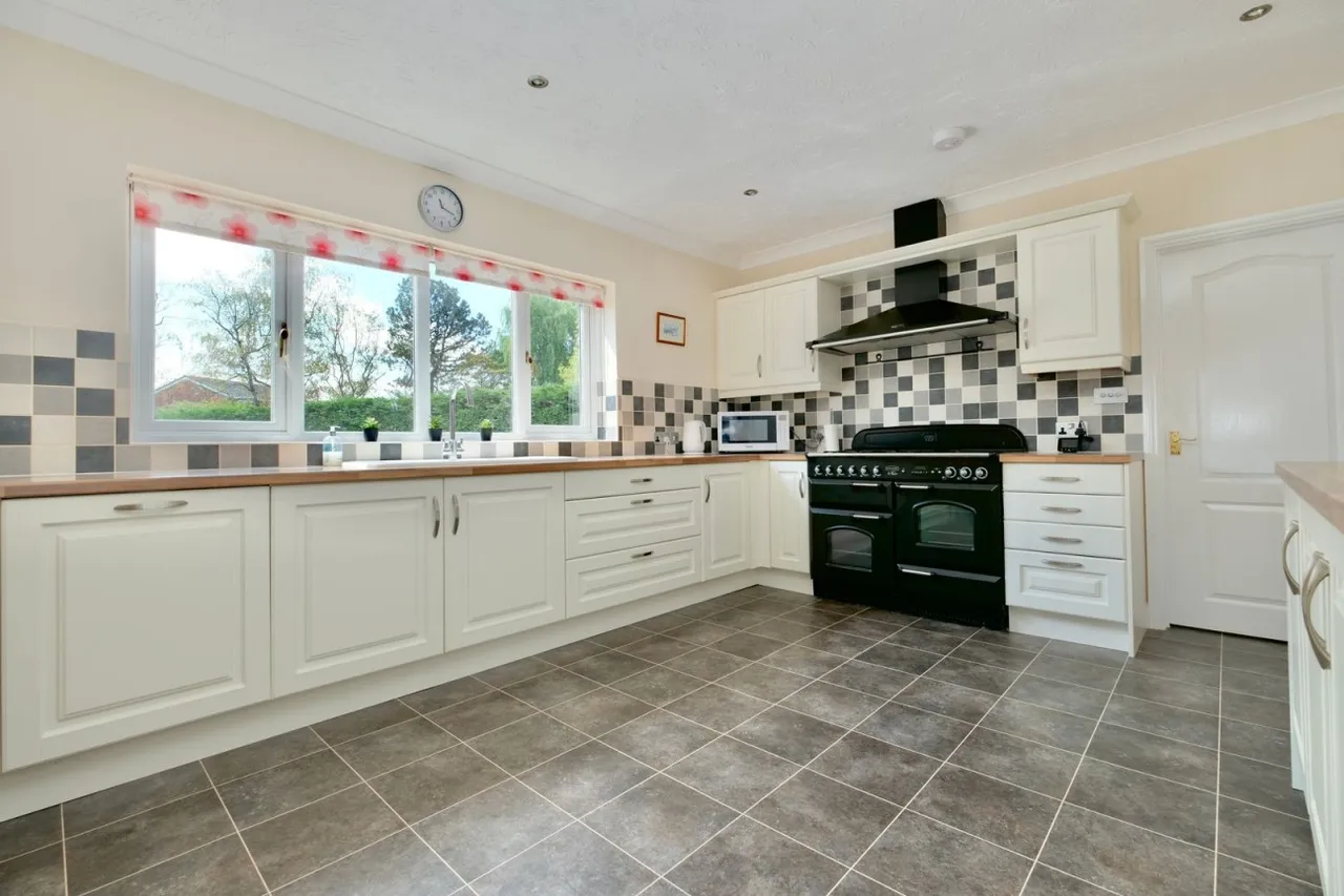Buckden, St Neots, PE19, photo 9