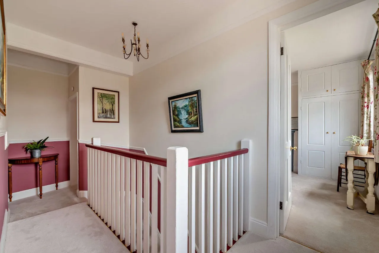 Lickfolds Road, Rowledge, Farnham, Surrey, GU10 4AF, photo 8