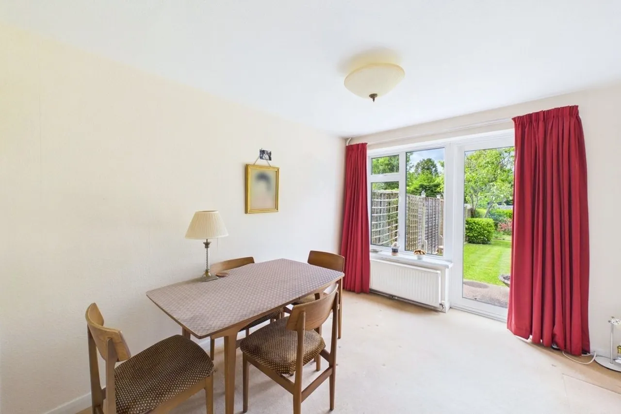 Ashford Gardens, Whitnash, Leamington Spa, photo 5