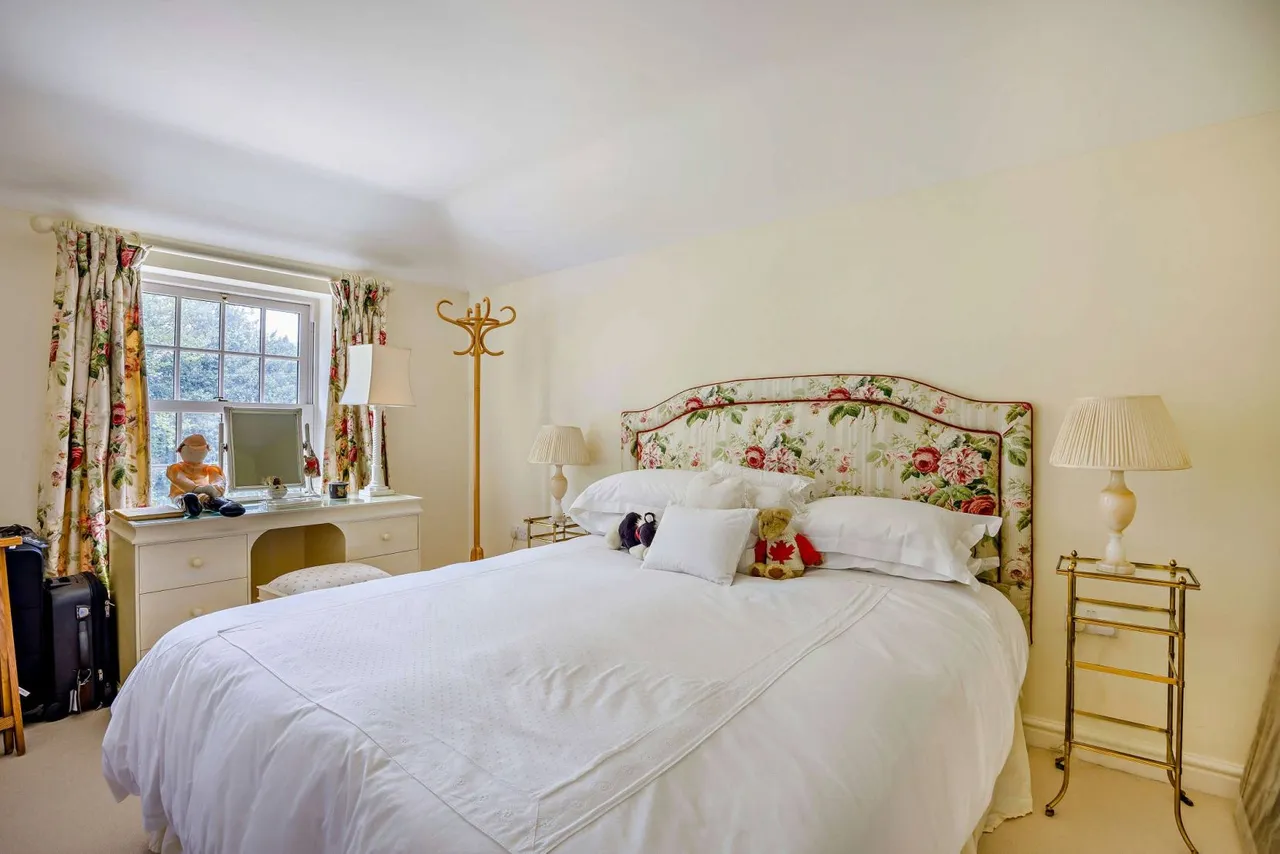 High Street, Kintbury, Hungerford, Berkshire, RG17 9TN, photo 12