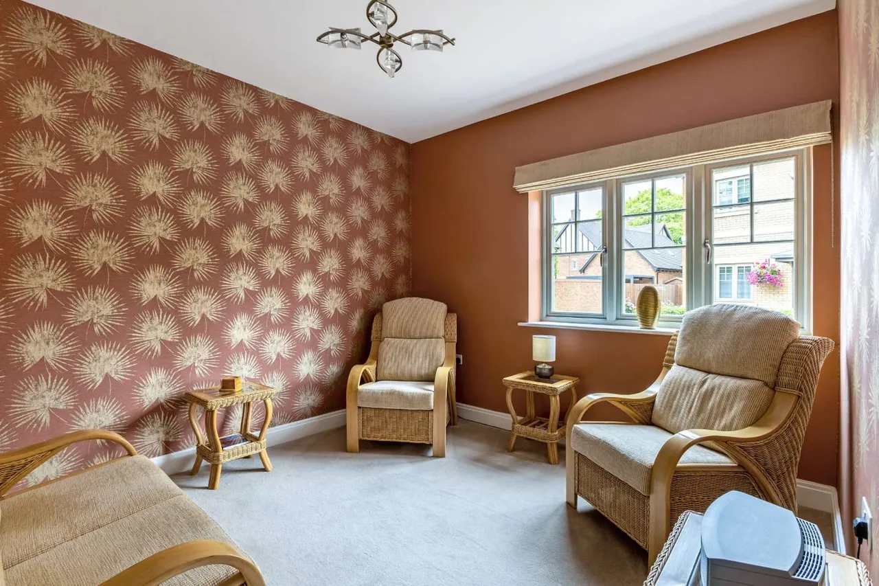 Vawser Crescent, Peterborough, Cambridgeshire, PE3 6FU, photo 8