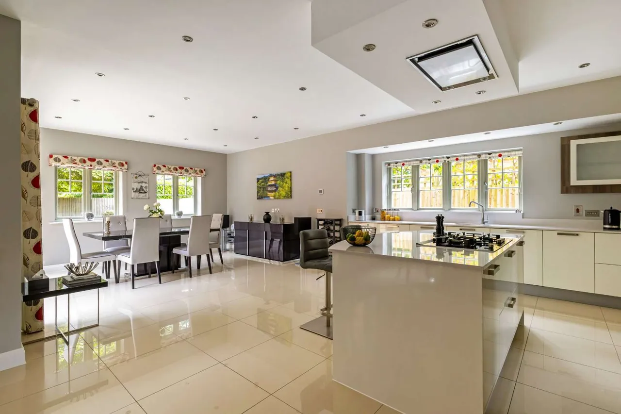 Vawser Crescent, Peterborough, Cambridgeshire, PE3 6FU, photo 7