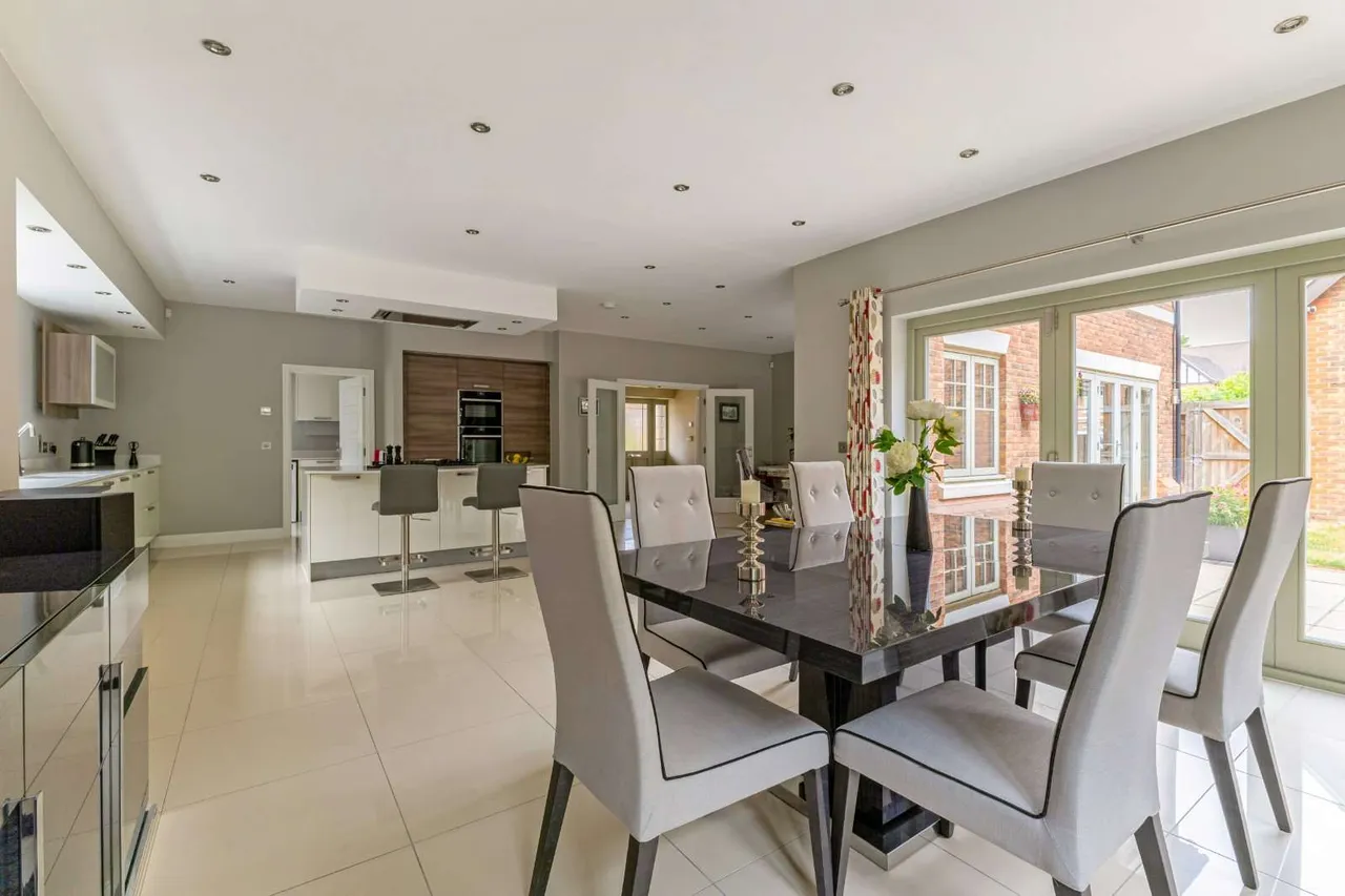 Vawser Crescent, Peterborough, Cambridgeshire, PE3 6FU, photo 5