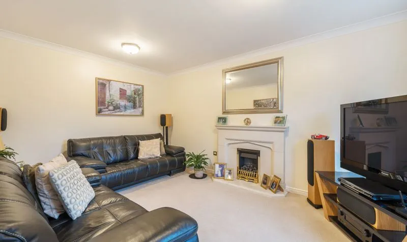 Nelson Walk, Epsom, KT19, photo 5