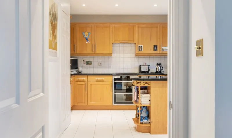 Nelson Walk, Epsom, KT19, photo 11