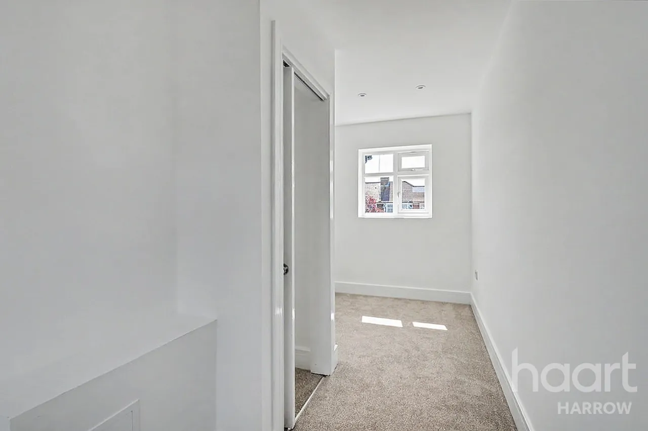 Kynance Gardens, Stanmore, HA7, photo 16