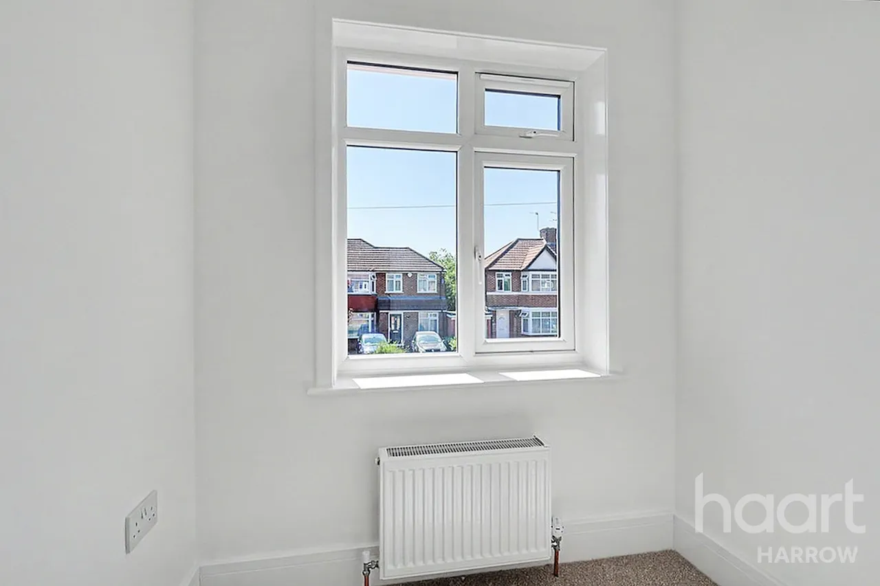 Kynance Gardens, Stanmore, HA7, photo 18