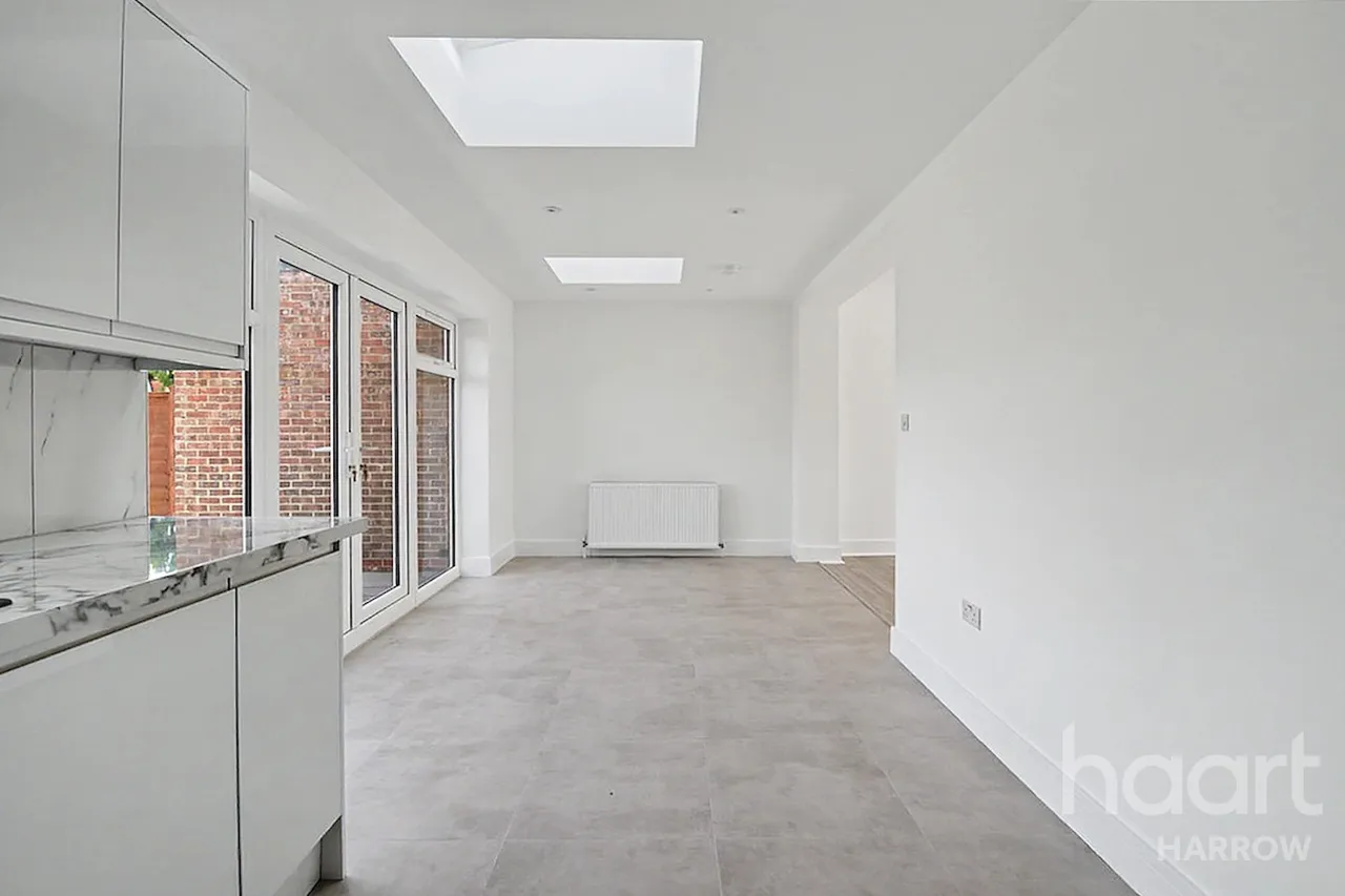 Kynance Gardens, Stanmore, HA7, photo 10