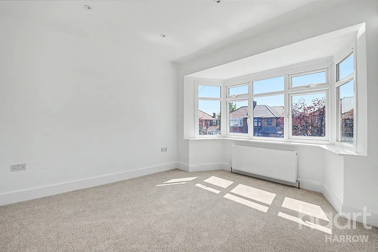 Kynance Gardens, Stanmore, HA7, photo 14