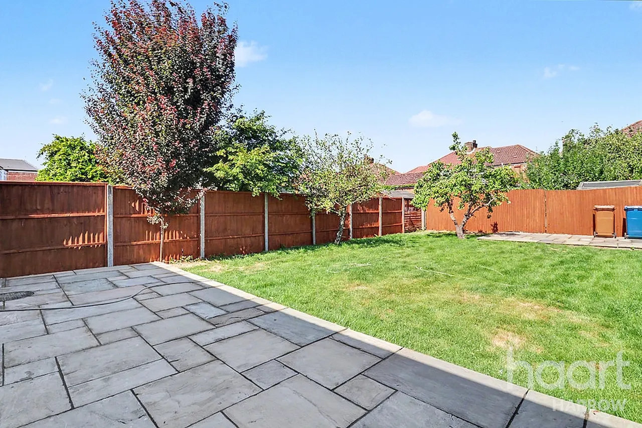 Kynance Gardens, Stanmore, HA7, photo 21