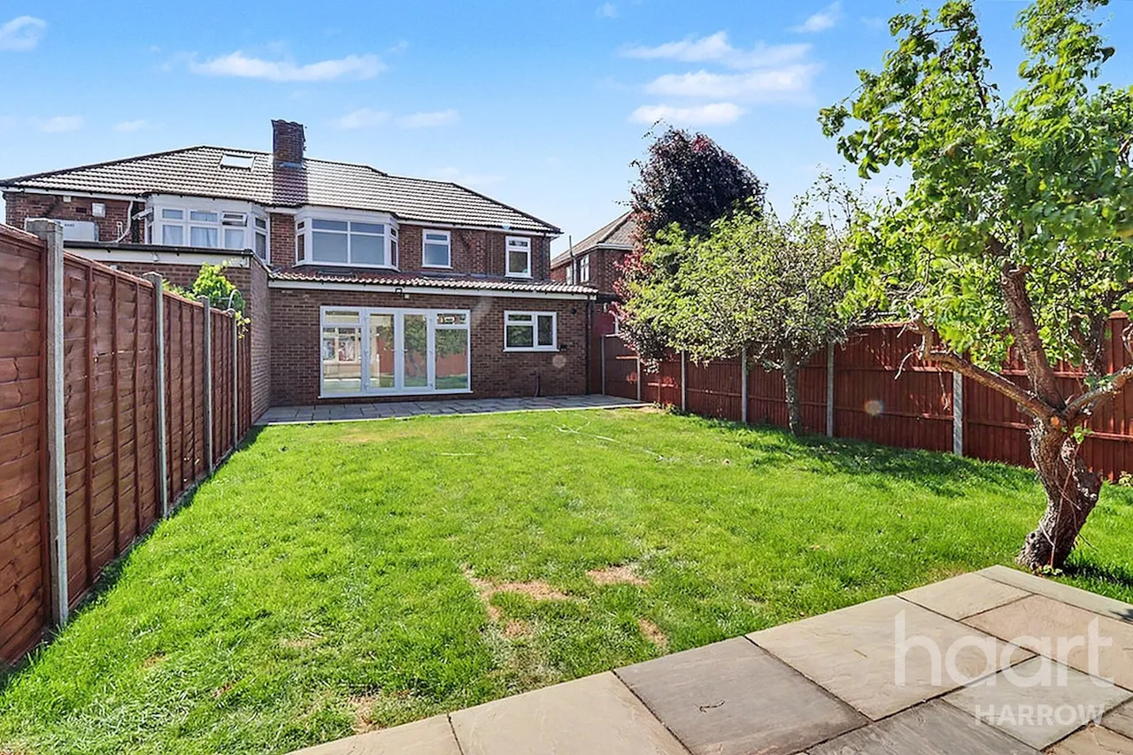 Kynance Gardens, Stanmore, HA7, photo 20
