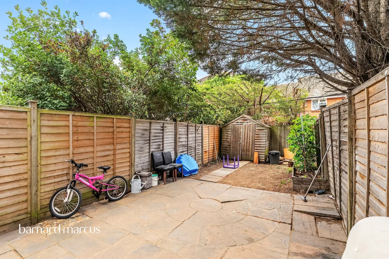 Kennedy Close, Mitcham, photo 9
